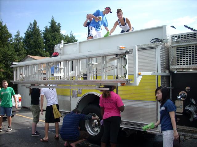 E511, M511 and T511 get baths from the SJHS Choir. SJVFD supporting our local schools...